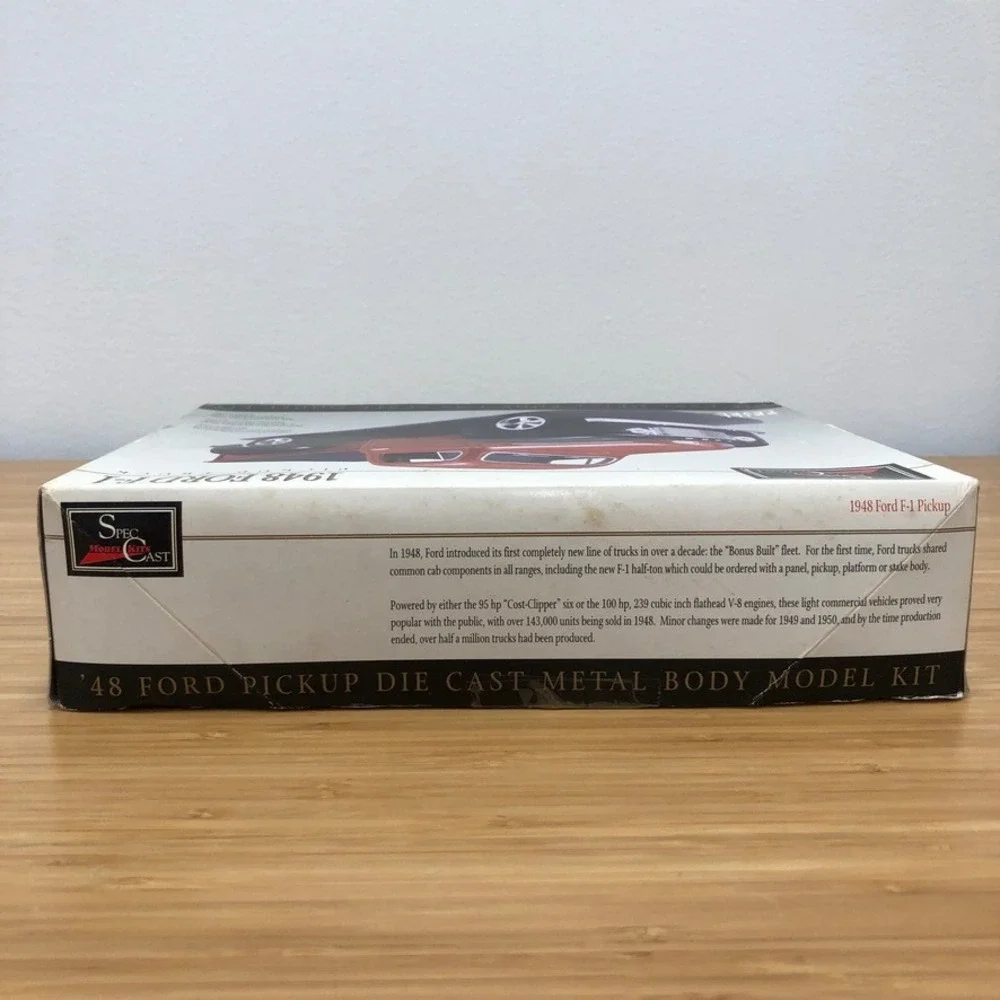SpecCast 1948 Ford F-1 Pickup Truck 1:25 Scale Model Kit White Die Cast Metal